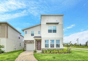 1-2386SaltyWindsWay_01