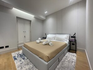 2 Master Bedrooms with King-Size beds (1)