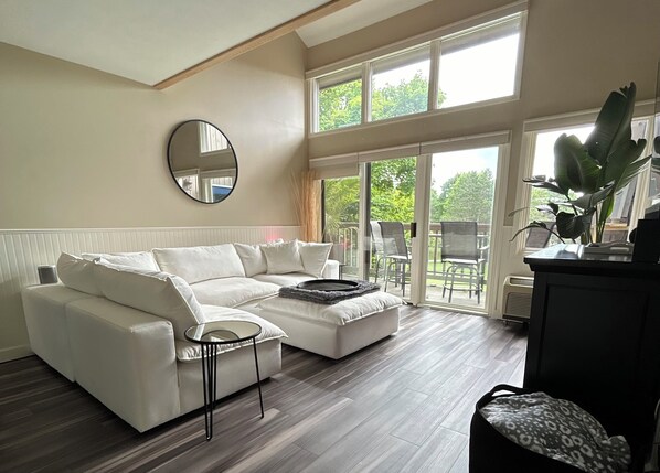 Beautiful Windows with Slider to balcony!