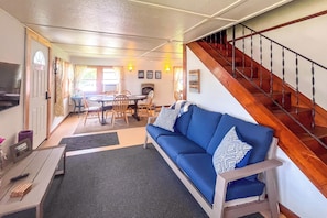 Living Room | 1st Floor | Wall Heater | Keyless Entry