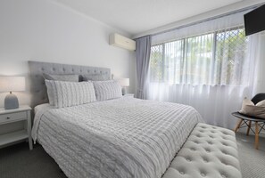 Bedroom unit48 small