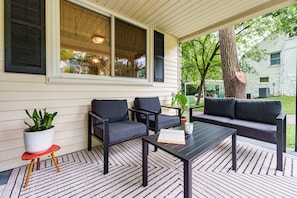 Front porch | outdoor lounge