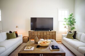 Living area with spacious seating