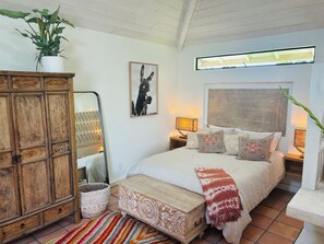 Queen size bed