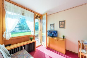 Living and dining room