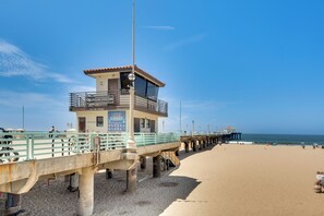 Beach & Pier | Steps Away