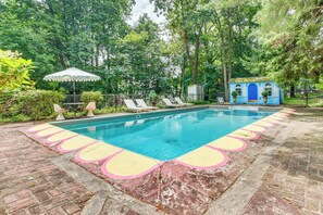 Private Pool | 4-Acre Property