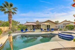 A view of our wonderful pool and hot tub