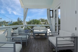Furnished Deck