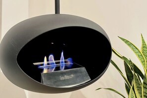 2.11-magic-on-main-telluride-fireplace