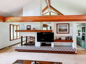 Living Room (2)