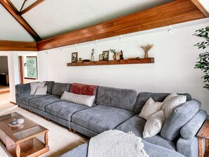 Living Room (3)