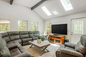 Architecture, Building, Furniture, Indoors, Living Room