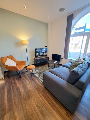 Living Room / Lounge