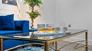 Living Room / Lounge