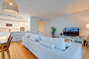 Living Room / Lounge
