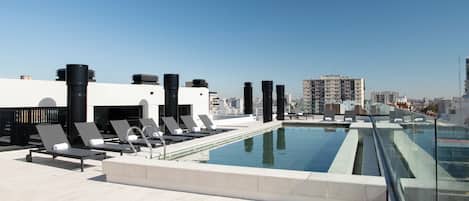 Piscine sur le toit