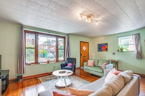 Living Room | 1st Floor | Smart TV w/ Cable