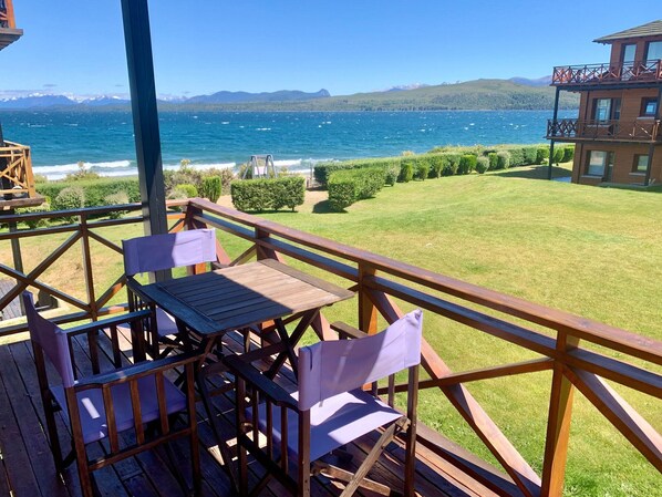 Balcony / Terrace,Lake view