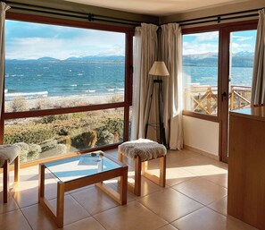 Living Room,Lake view