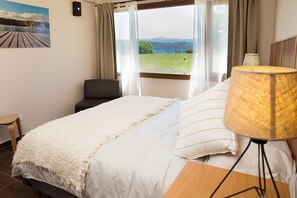 Bed,Photo of the whole room,View(from property / room)