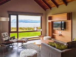 Living Room,TV and multimedia