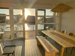 From everywhere in the room you have a nice view over the water