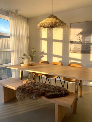 Spacious family table