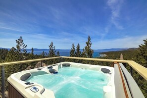 Bain à remous extérieur