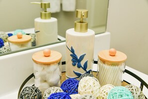 Équipements de salle de bain