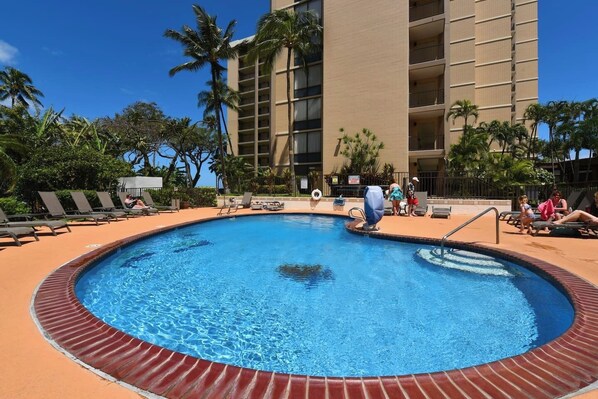 Valley Isle Resort communal pool