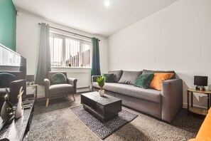 Living Room / Lounge