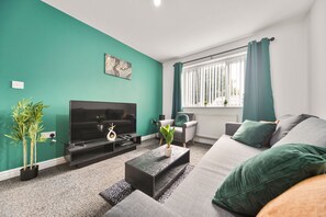 Living Room / Lounge