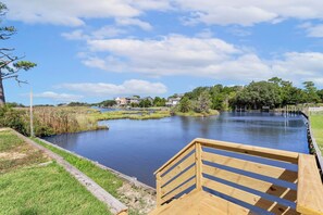 With easy access to the canal, you're just moments away from casting a line or crab pot or heading out into the water with a kayak or paddleboard.