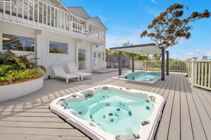 Pool & Spa