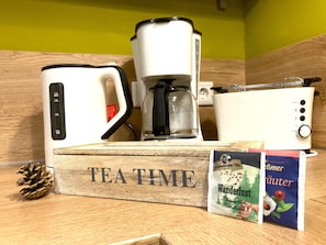 Kaffee und/oder Kaffeemaschine