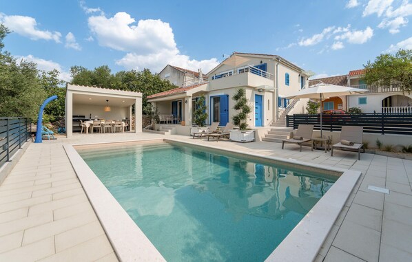 pool