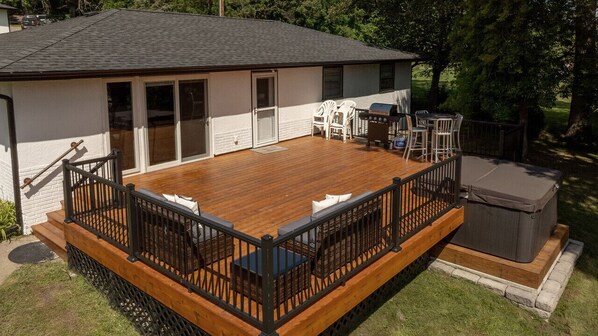 Lakeside Deck with Hot Tub