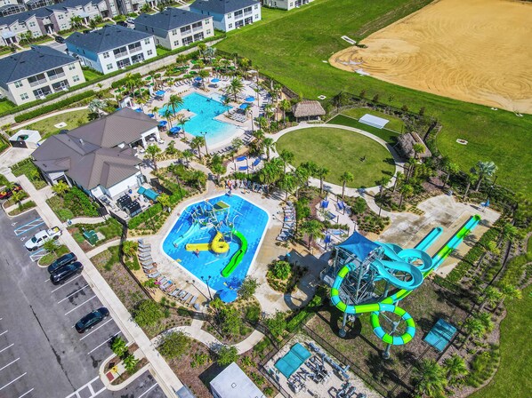 The Retreat WaterPark 5 minutes walking distance from Villa - Fun for all ages, Pool, Waterslides, minutes walking distance from the Villa! True Florida Vacationing without even needing to drive!