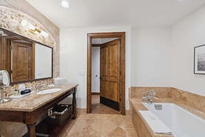 AspenMtnResidences-35C3-5454