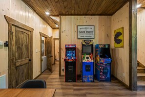 Spielezimmer
