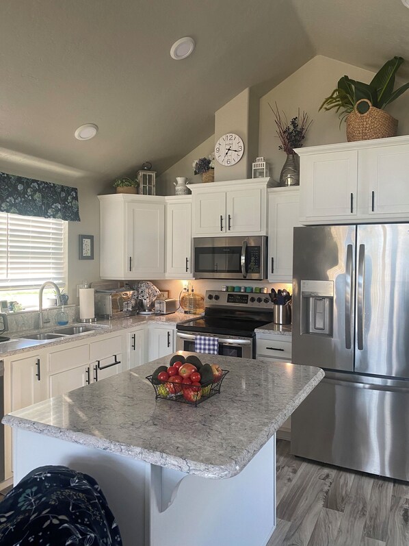 Complete kitchen
