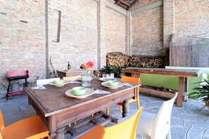 Autumn, Balcony / Terrace / Patio, Building Exterior, Spring, Summer