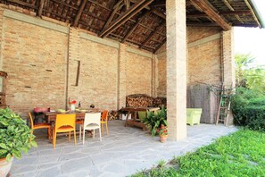 Autumn, Balcony / Terrace / Patio, Building Exterior, Spring, Summer