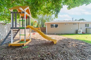 "Play Area","Outdoor Play Area","Outdoors","Architecture","Building"