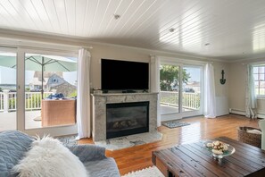 Indoors, Fireplace, Furniture, Living Room, Home Decor