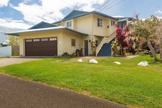 Awaa Place at Kamuela Heights by RedAwning