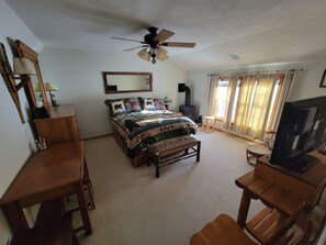 Furniture, Indoors, Living Room, Screen, Floor