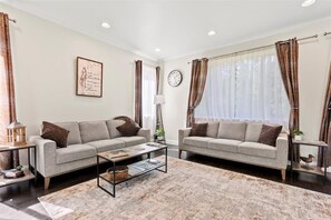 Home Decor, Couch, Furniture, Architecture, Building