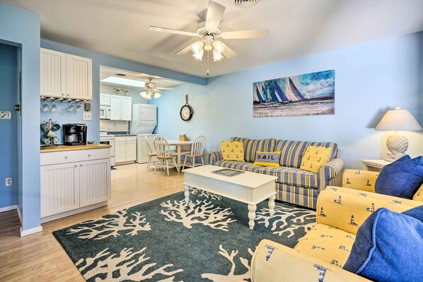Home Decor, Rug, Furniture, Table, Ceiling Fan
